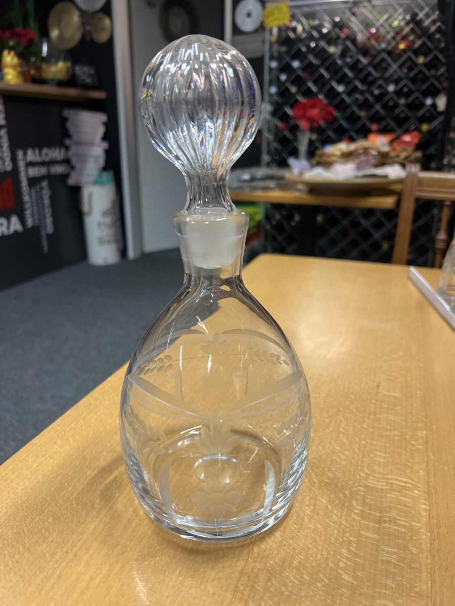 Caraffe: Kristall Karaffe mit Stopfen, graviert – Usato da Rorschach venduto da TrendyDeals