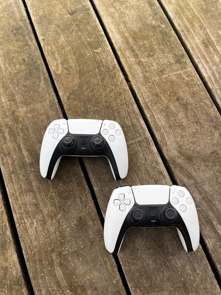 Controller: Playstation 5 DualSense Controller Weiss (2 Stck.) – Gebraucht aus Ennetbaden von lui_tyx7 1