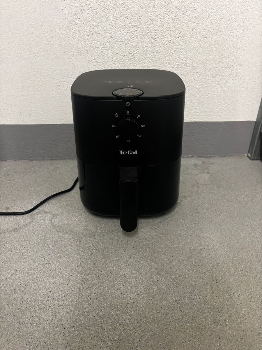 Tefal Elettrodomestici da cucina: Tefal air fryer – Nuovo (secondo la descrizione) da Horw venduto da lau_kvt2 2