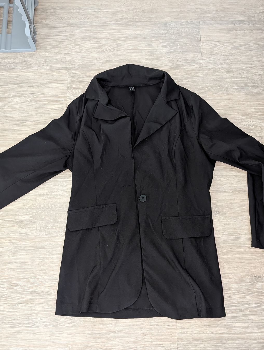 Giacche: Damen Blazer schwarz Grösse M neu – Usato da Münsingen venduto da ale_md2s