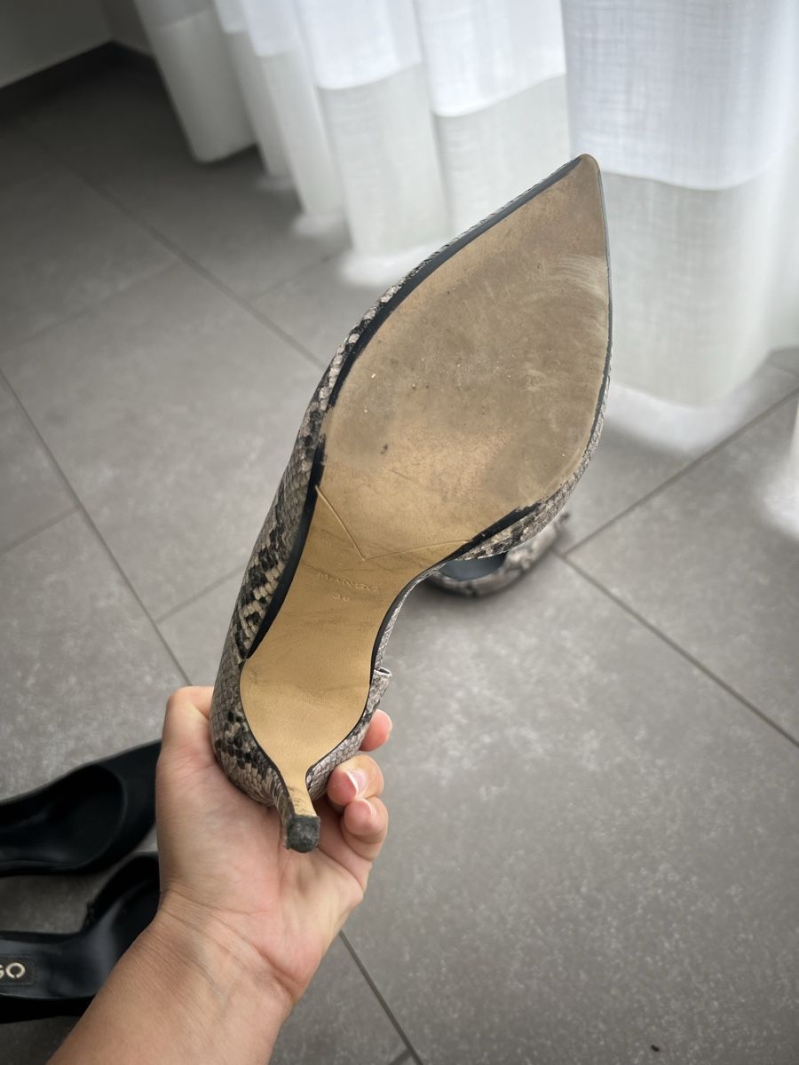 Collants: 2 pairs of high heels – D'occasion à Mendrisio par gun_8gcm 4