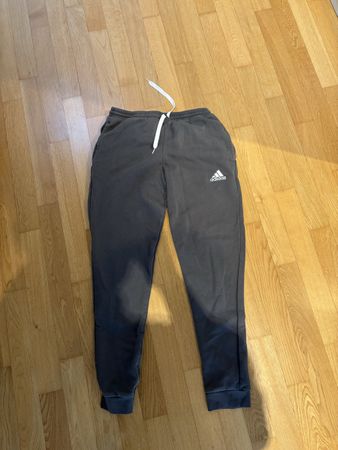 Adidas Jogginhose, Grösse M