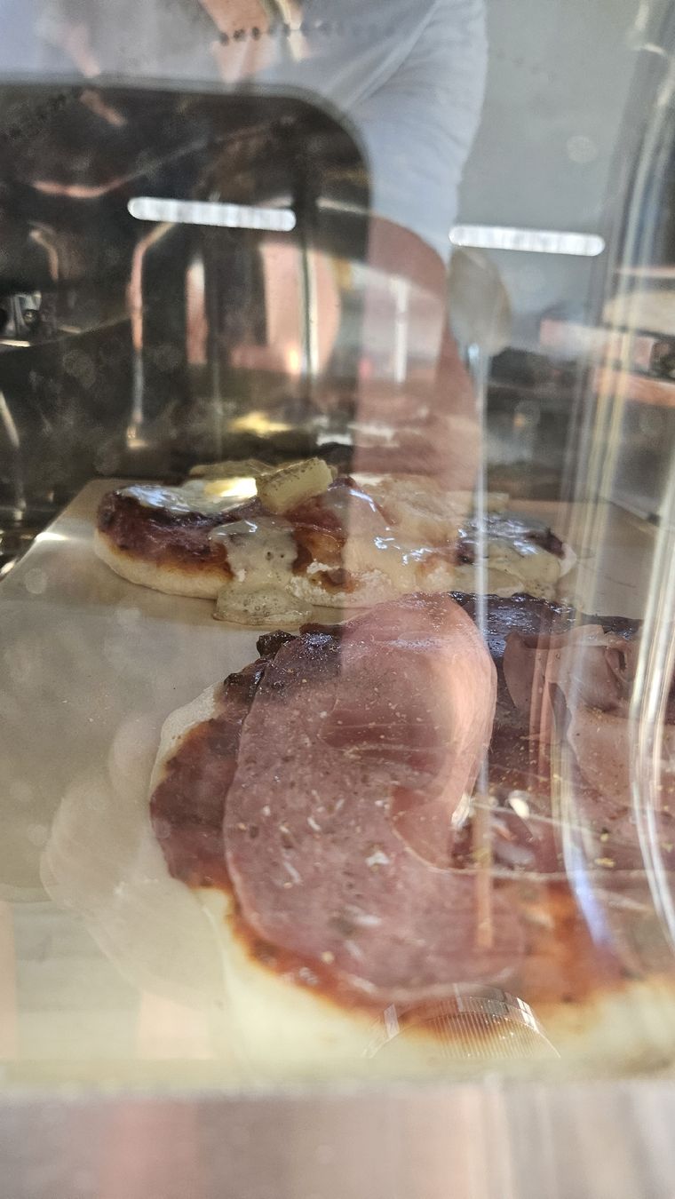 Four à pizza: Pizzaofen  – D'occasion à Courlevon par GF.22 4