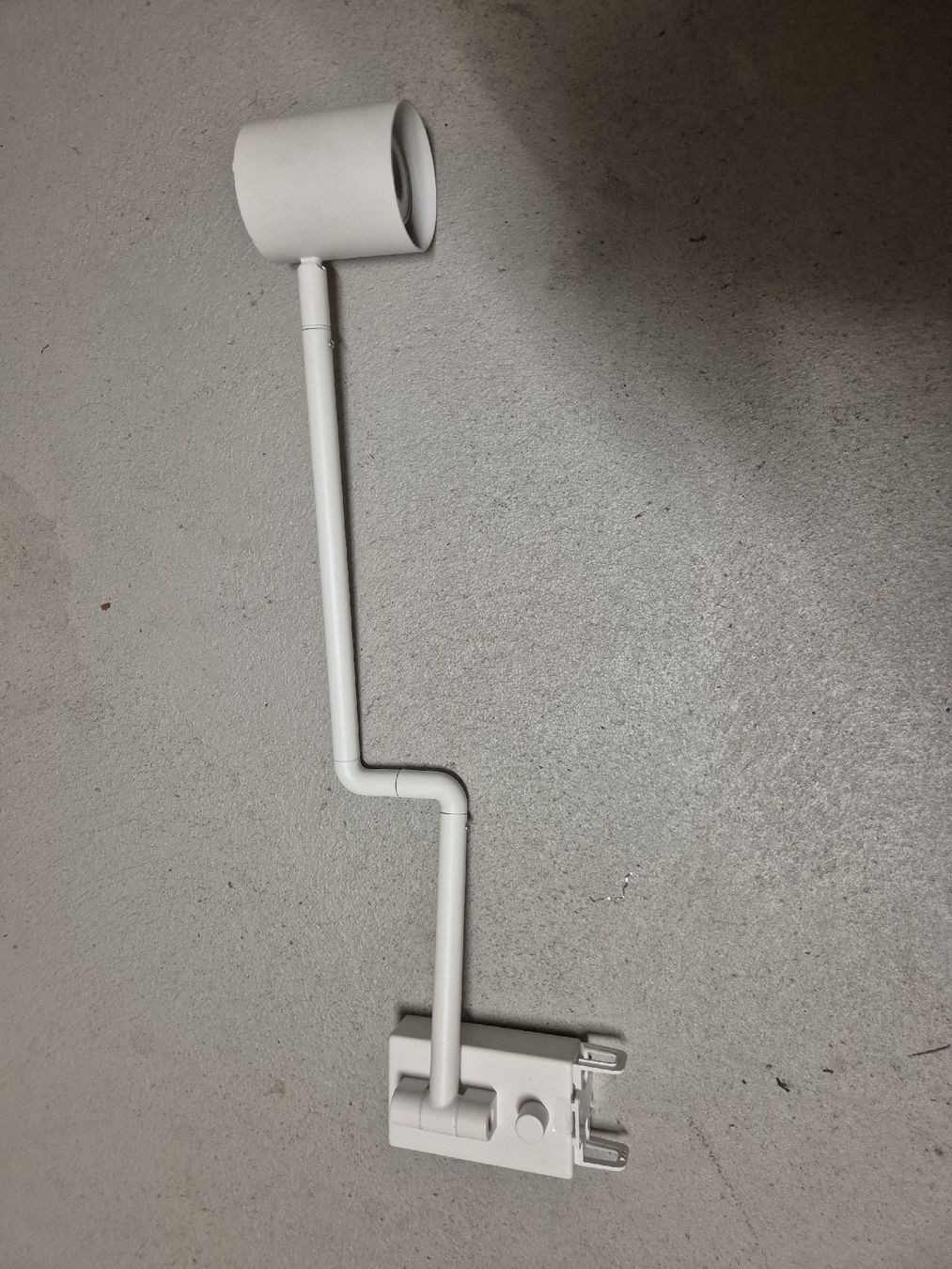 Lampen: White Adjustable Track Spotlight for Rail Mounting – Gebraucht aus Lenzburg von DobrzynM 2