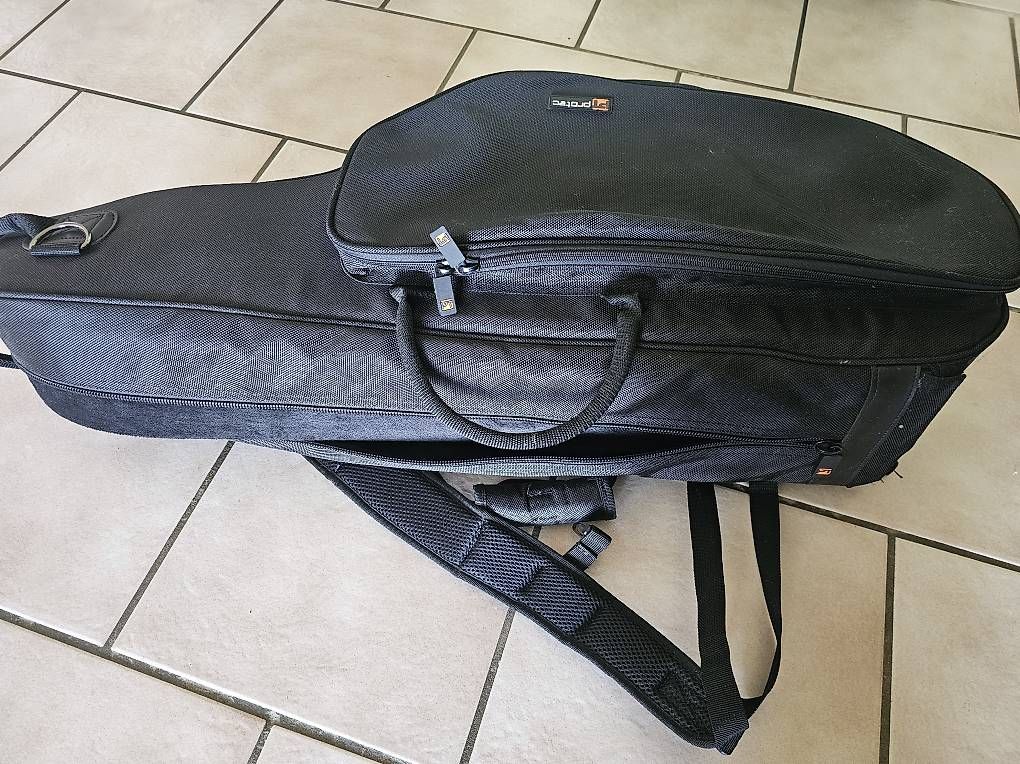 Strumenti musicali: Rucksack für Tenorsaxofon – Usato da Merzligen venduto da rch_lh29 2