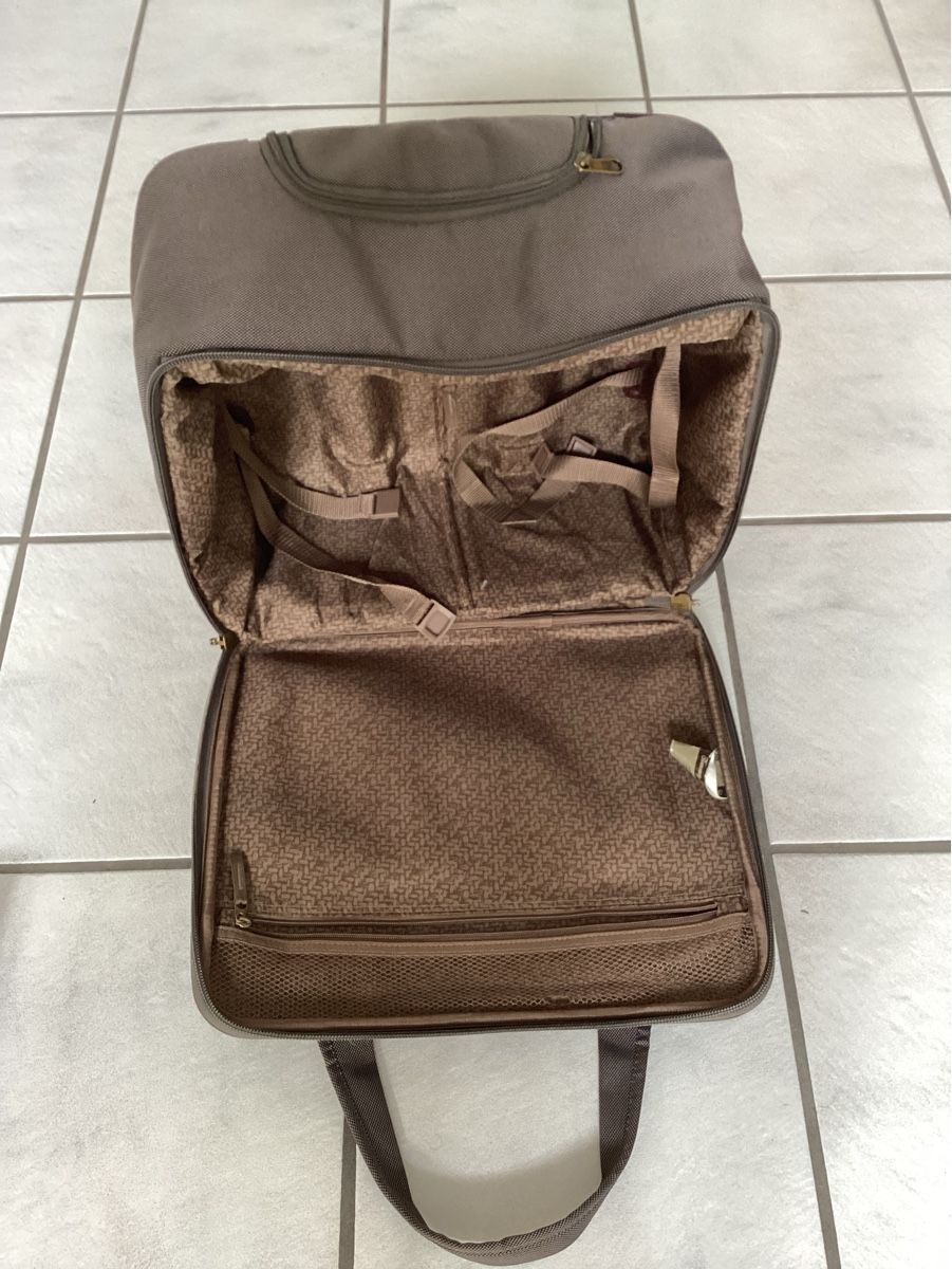Valigie: Tommy Bahamas Handgepäck Koffer – Usato da Buchberg venduto da LA4EEE 3