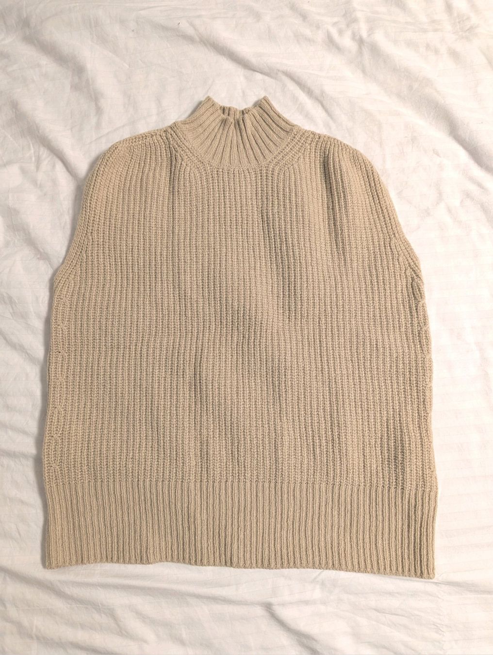 Massimo Dutti Maglioni & Felpe: Rollkragen Armelos Strickpullover Massimo Dutty XS – Usato da Zürich venduto da vik_r9fn