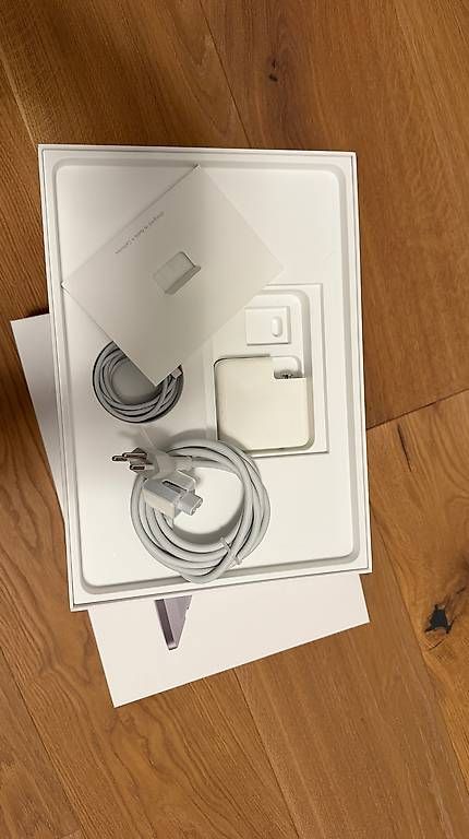 Apple Notebook: Apple Macbook Pro 13 – Usato da Buttisholz venduto da Berry007 2