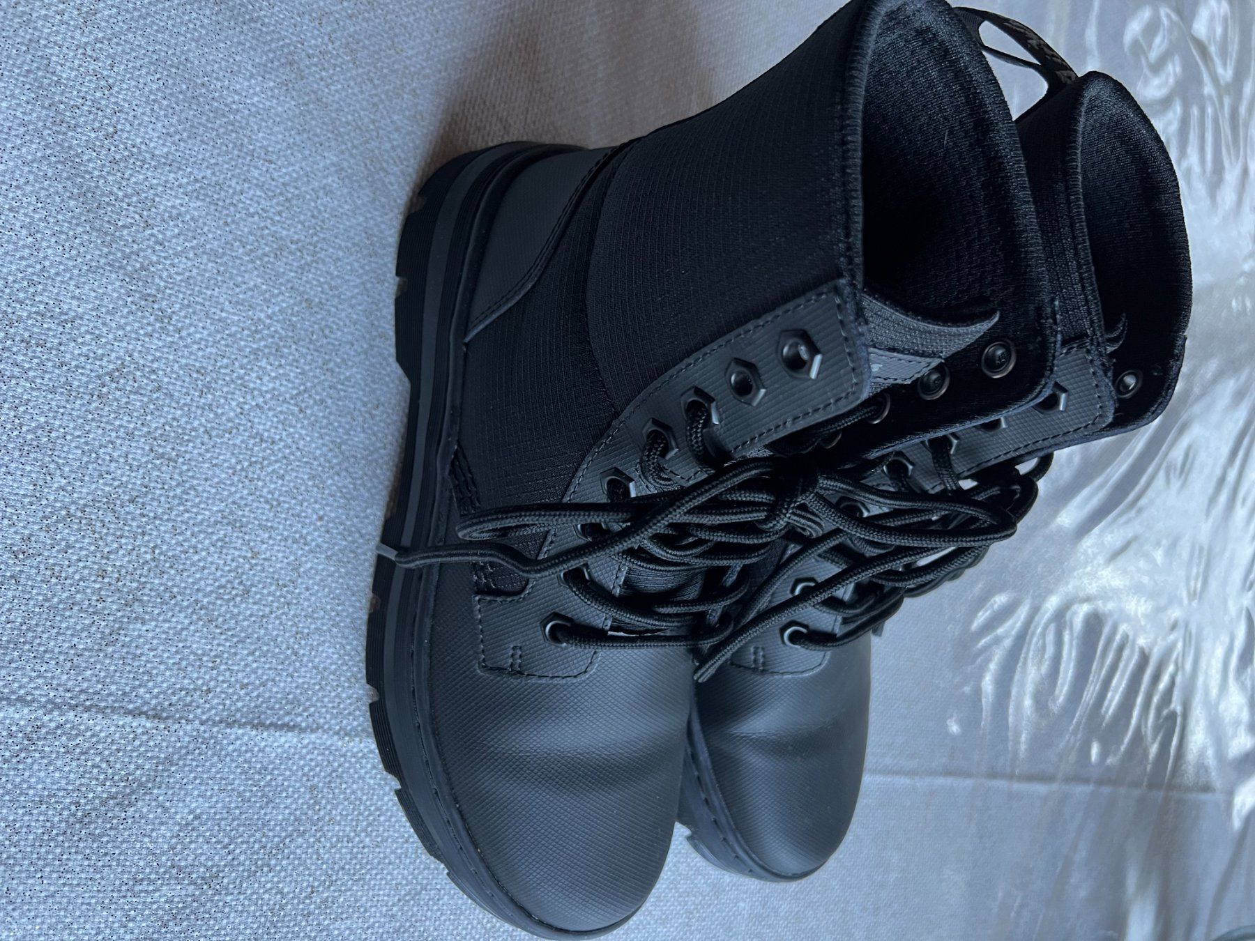 Damenschuhe: Dr. Martens – Neu (gemäss Beschreibung) aus Mörel von Emozia 8