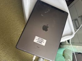 Ipad 8 - A2429 - icloude
