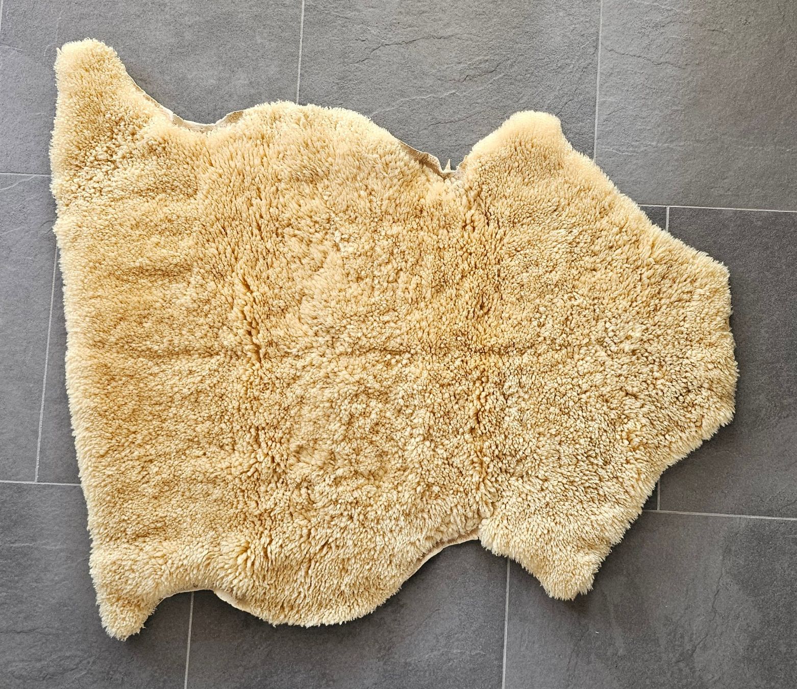 Tappeti: Echtes Lammfell hellbraun ~95x70cm – Usato da Niederlenz venduto da phildst