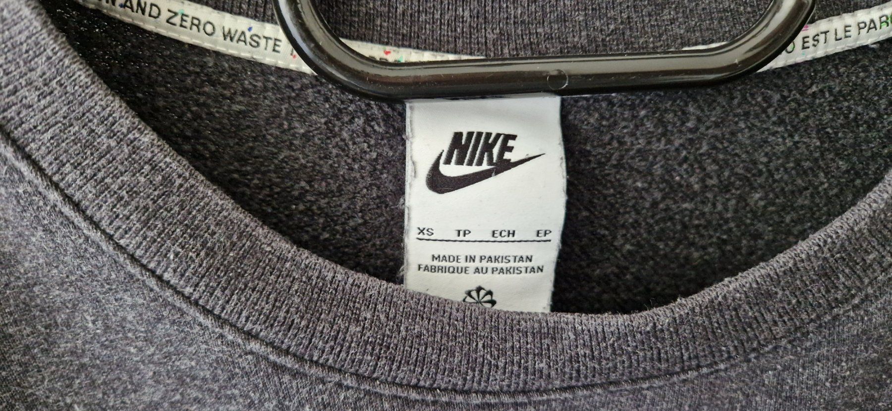 Nike Maglioni & Felpe: Nike und Champion Pullover - Gr. S/XS – Usato da Kollbrunn venduto da Bobibau 3