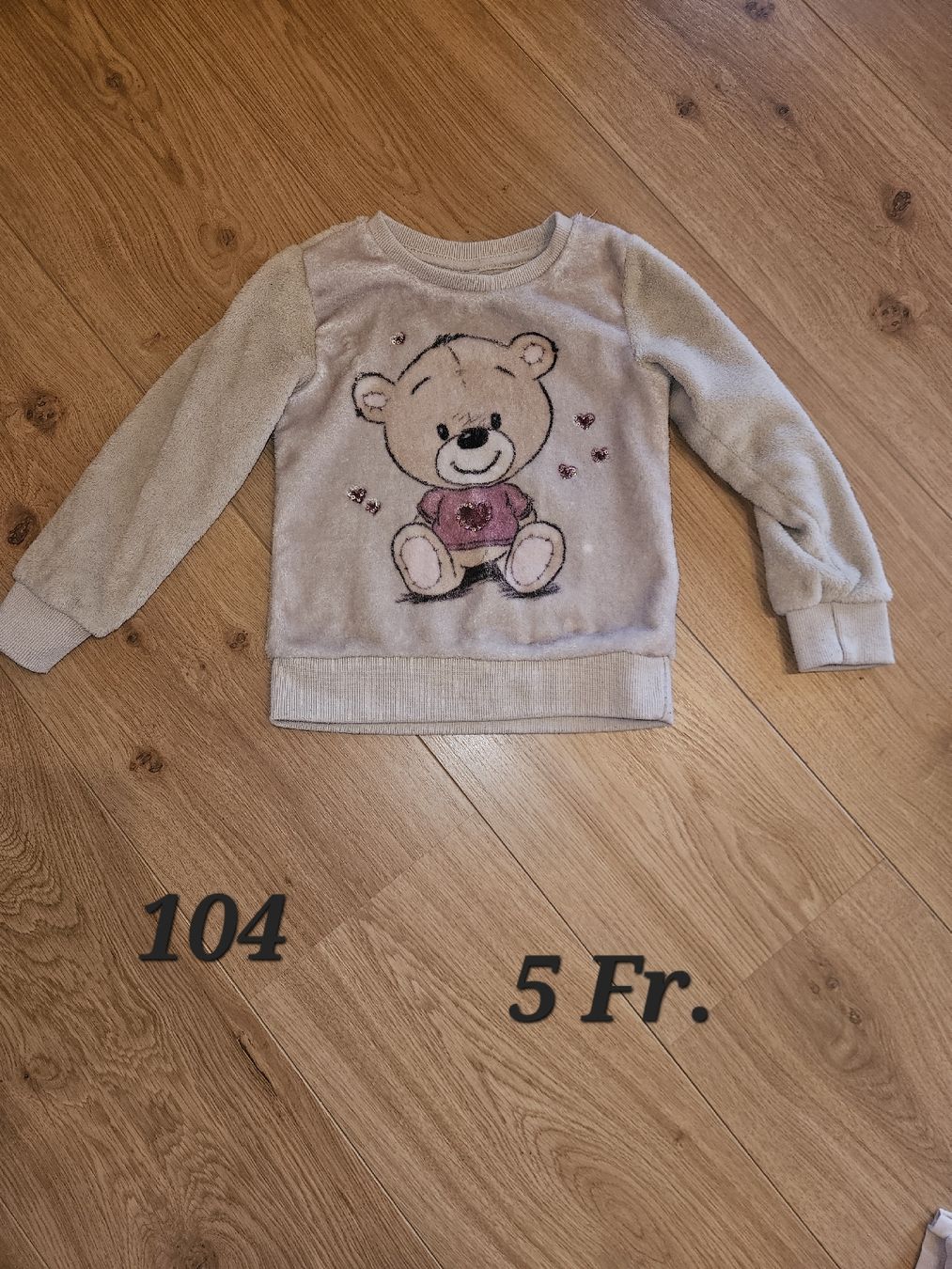 Pullover & Sweatshirts: Pullover Grösse 104 – Gebraucht aus Brittnau von Ro-Sa1902