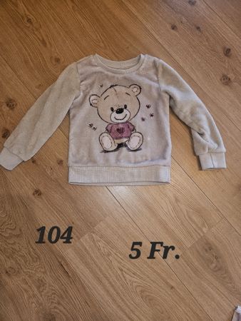 Pullover Grösse 104