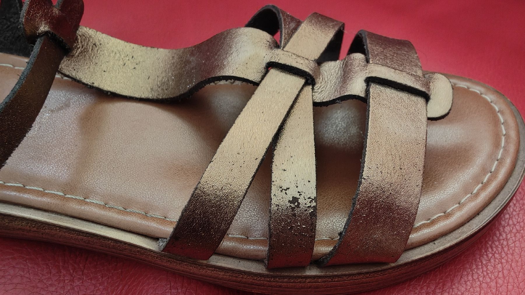 Scarpe da donna: Sandaletten Damen Grösse 40 Bronze Leder  – Usato da Hinwil venduto da her_2t5p 2