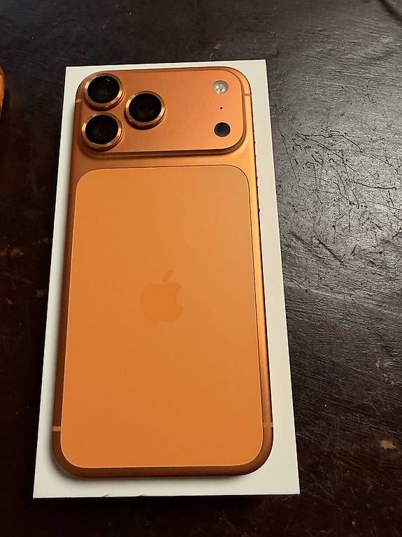 Portables: iPhone 17 ProMax 1tb  – D'occasion à Bogis-Bossey par Fatcat