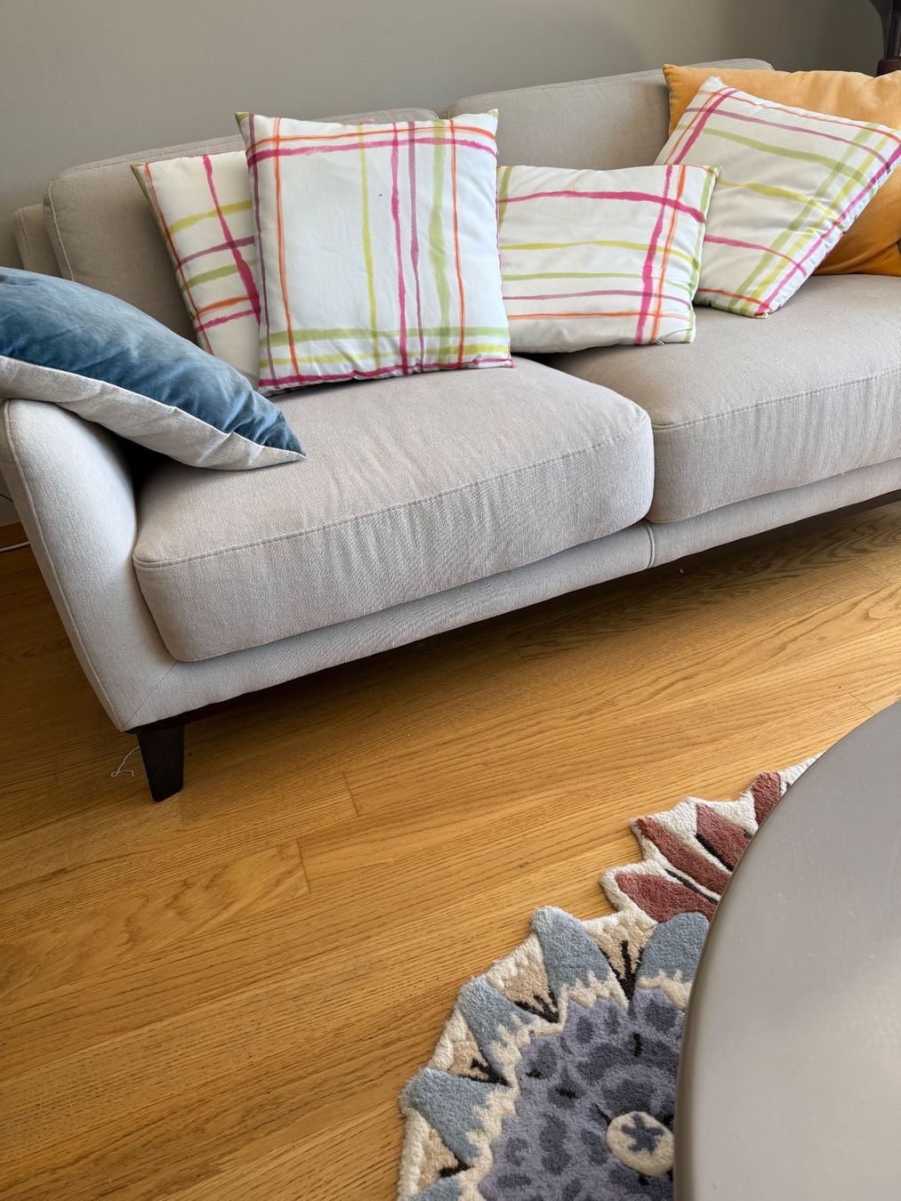 Sofas: Canapés  2 et 3 places – Gebraucht aus St-Sulpice VD von mor_p5ml 1