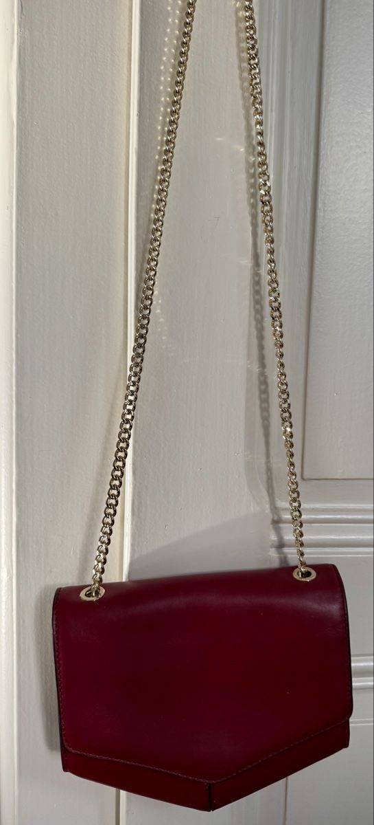 Sandro Borse da donna: Élégant sac bordeaux avec chaîne dorée – Nuovo (secondo la descrizione) da Genève venduto da inf_2ggr