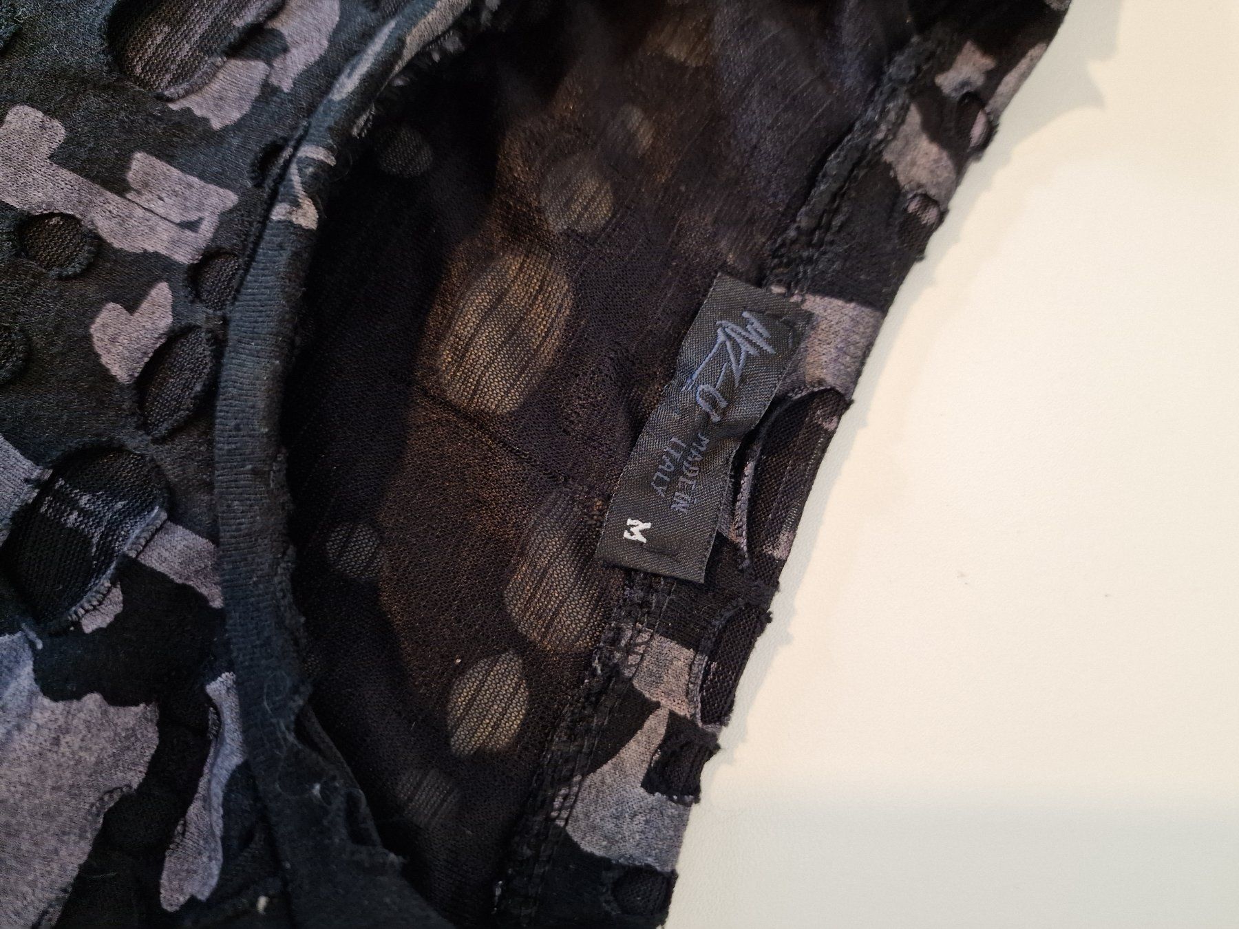 Hemden, T-Shirts & Polos: Shirt MIZ-U , Gr M – Gebraucht aus St. Margrethen SG von Goldig 2