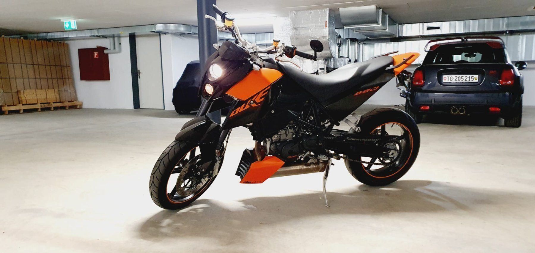 KTM Strasse: Schöne ktm 690 Duke 3 48kw oder 25 kw ab Service – Gebraucht aus Scherzingen von Fugger1999 1