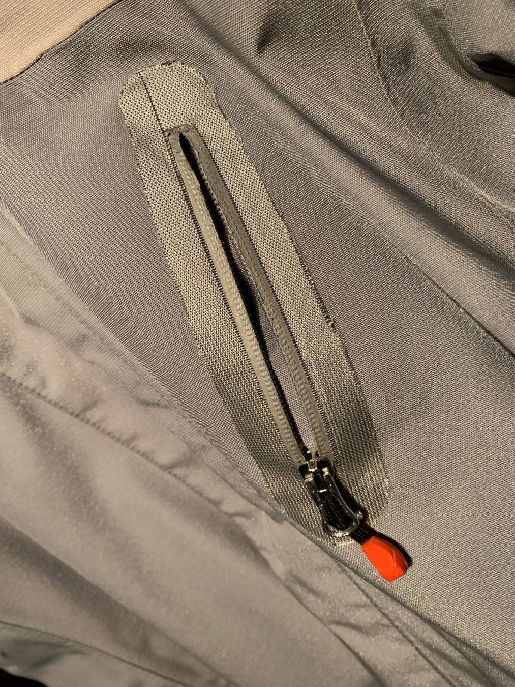 Armani Vestes: Emporio Armani  Ski-Jacke – D'occasion à Frenkendorf par Sakima1 7