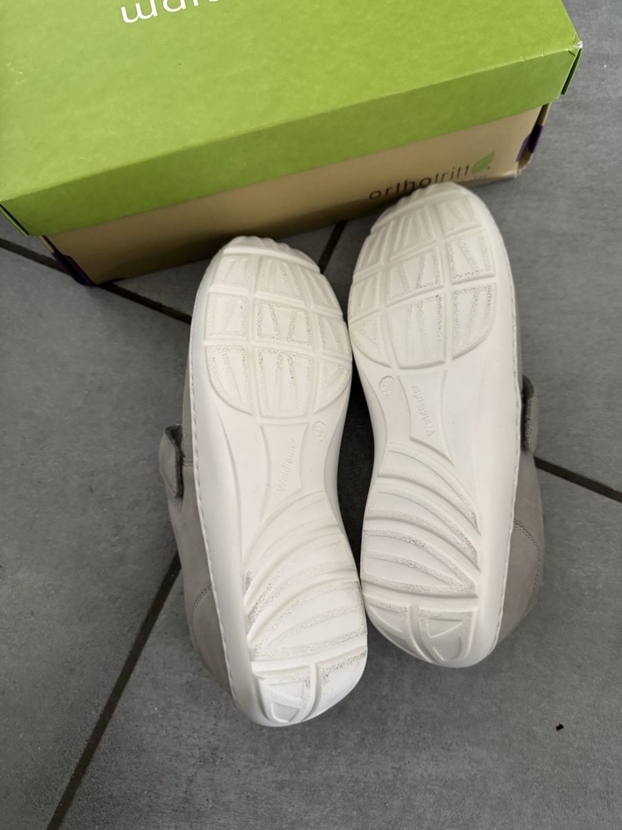 Damenschuhe: Orthopädische neue Schuhe – Gebraucht aus Aesch BL von Bia1 1