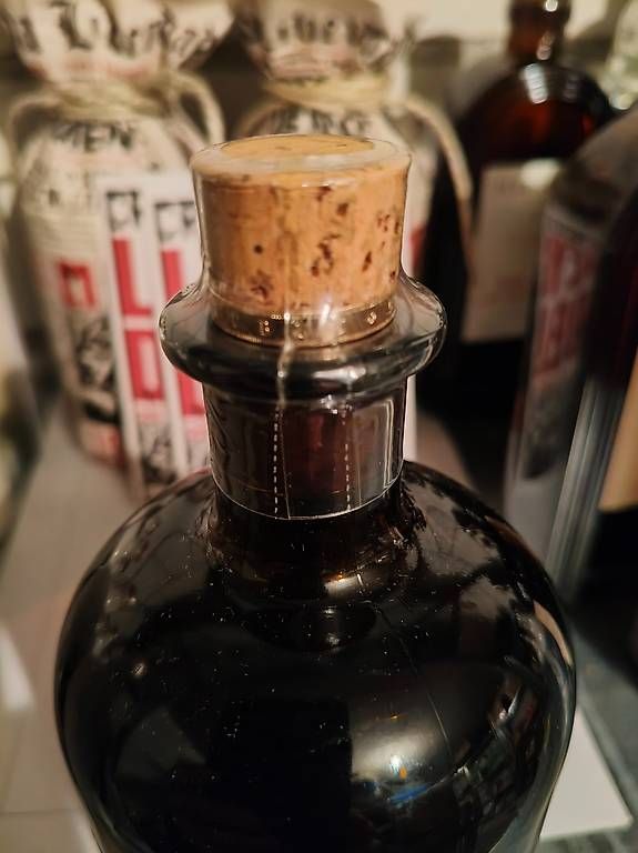 Monkey 47 Bevande alcoliche: Monkey 47 Gin Smoke House Cut 2019 / 1. Batch – Nuovo e nell'imballaggio originale da Bünzen venduto da hangloose74 2