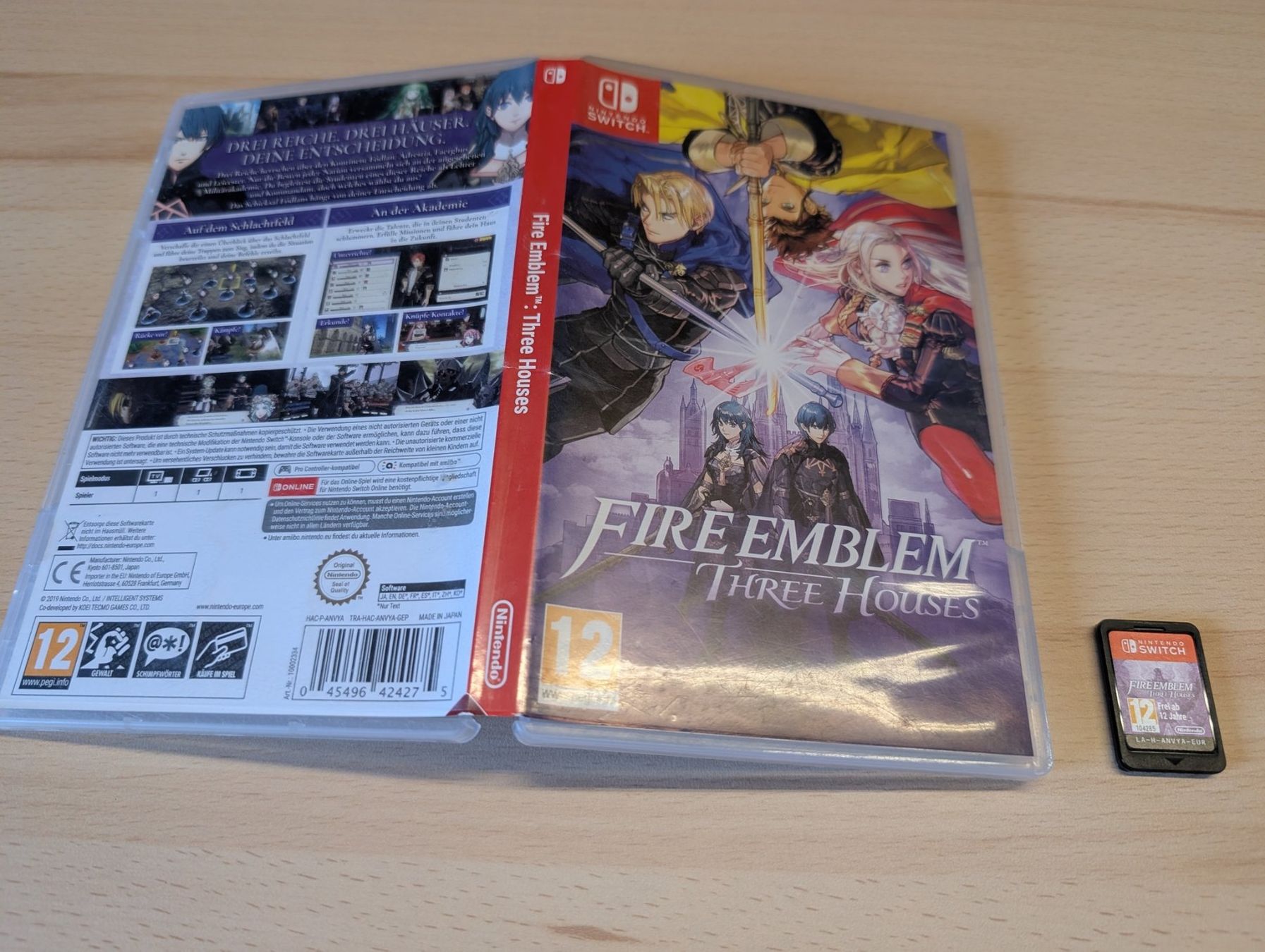 Nintendo Consoles: Nintendo Switch Lite Gelb mit Spiel Fire Emblem – D'occasion à Baltschieder par lea_m2hc 2