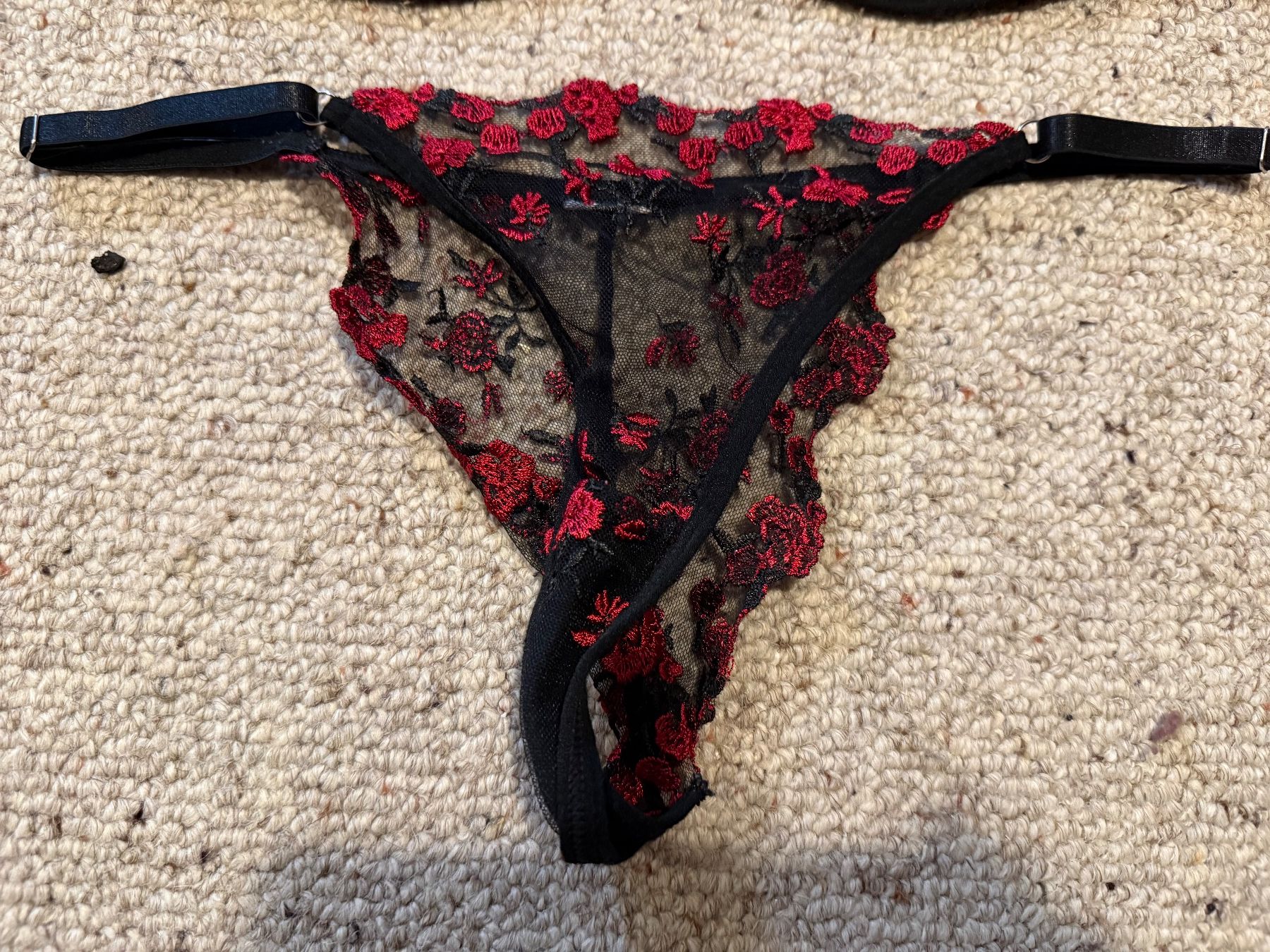 Autres dessous: Dessous-Set BH & String Schwarz Rot Gr. ca. 75B – D'occasion à Hundwil par Sandysan1702 1