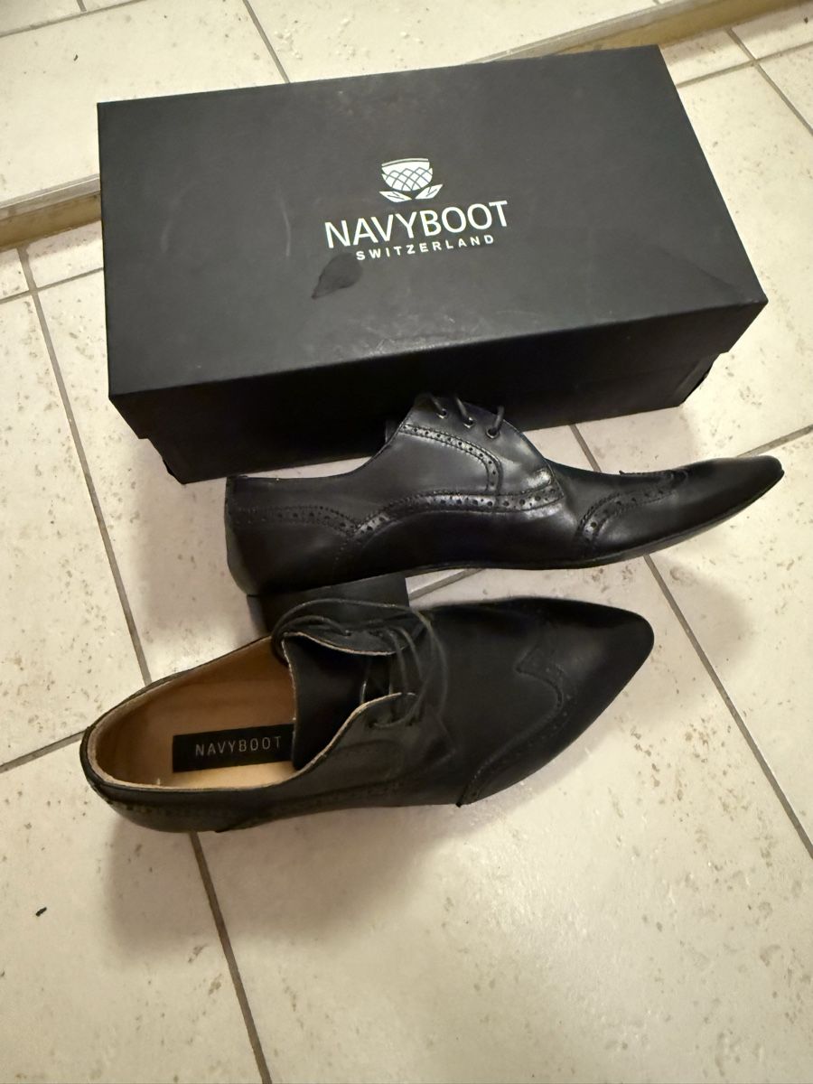 Navyboot Scarpe da uomo: Navyboot NEU Lederschuhe Grösse 42 – Nuovo e nell'imballaggio originale da Würenlos venduto da millepini