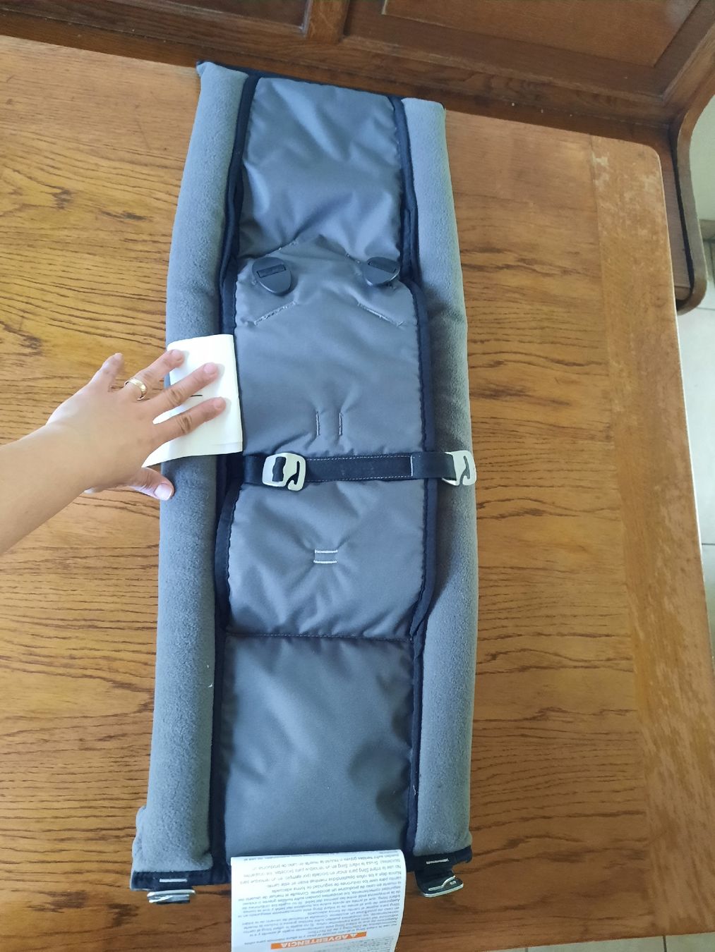 Thule Rimorchi: Thule Infant Sling (hamac pour nourrisson)  – Usato da Eschert venduto da nicolas1987 3