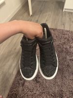 Alexander McQueen Sneaker schwarz Grösse 36.5 glitter Leder