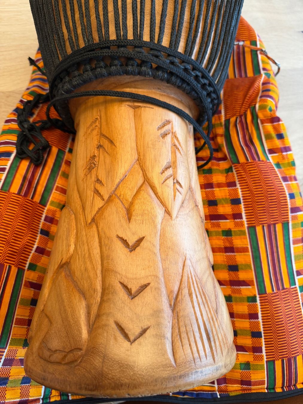 Strumenti musicali: Djembe Trommel – Usato da Cham venduto da Remario 2