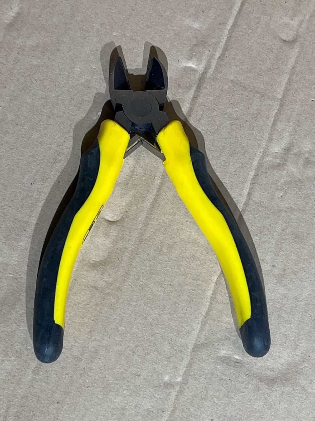 Alle Werkzeuge: Merox Seitenschneider 160mm gelb – Neu und originalverpackt aus Tann von Mad_less