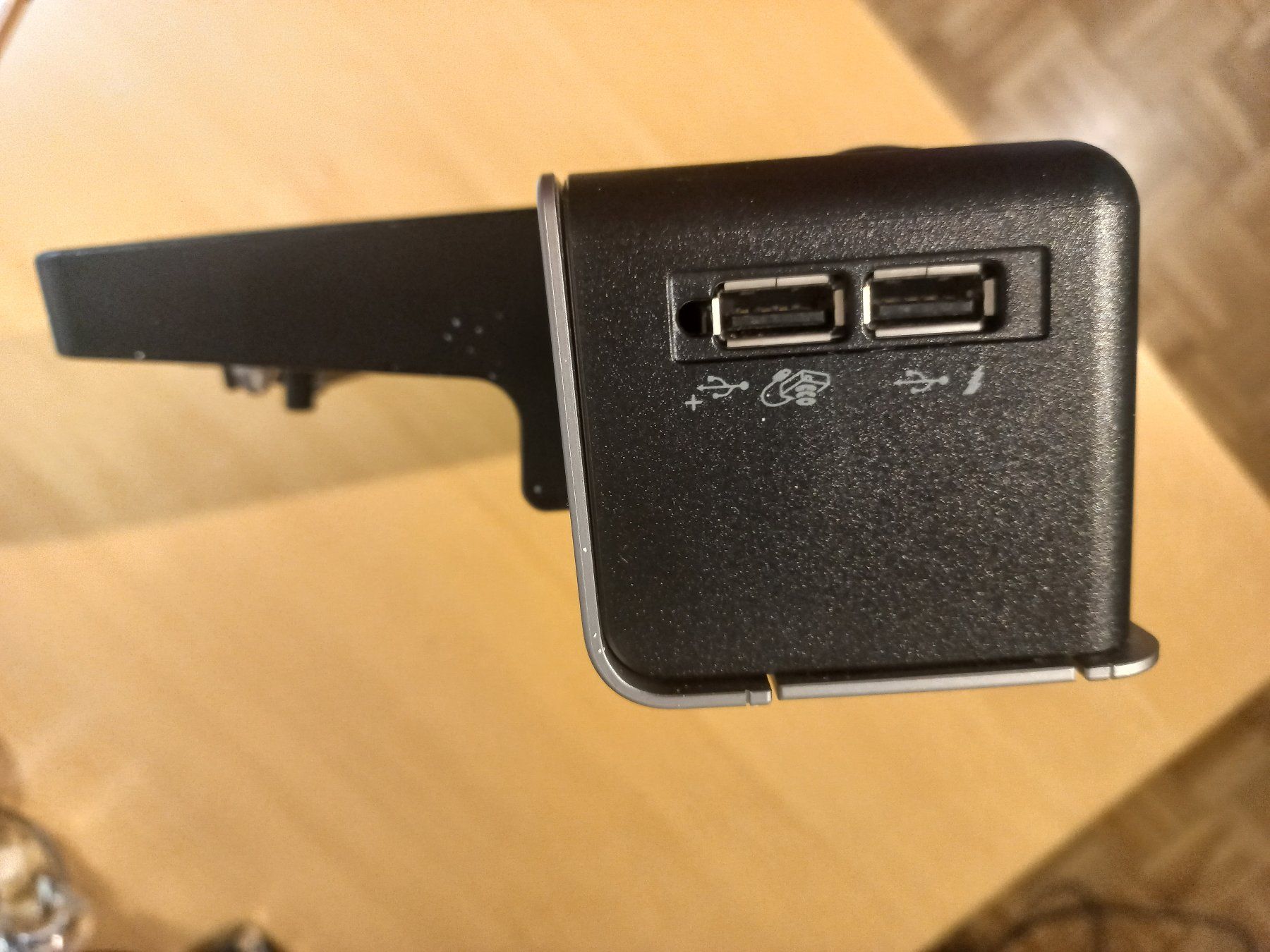 Hewlett Packard Docking station: 3-HP-DOCKING-469619 – Usato da Zürich venduto da irm_lc5f 2