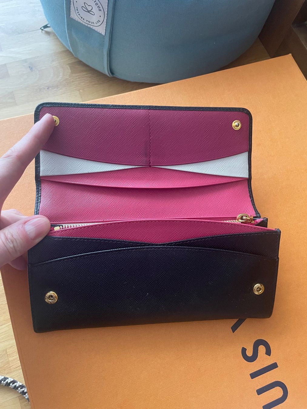 Prada Portemonnaie: Prada Portmonee schwarz pink – Gebraucht aus Zürich von mar_y97k 3