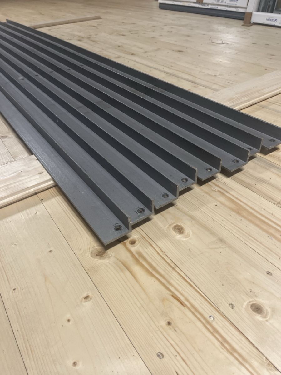 Profilati: Winkeleisen, Winkelprofil – Usato da Rickenbach LU venduto da fla_9ft6 2