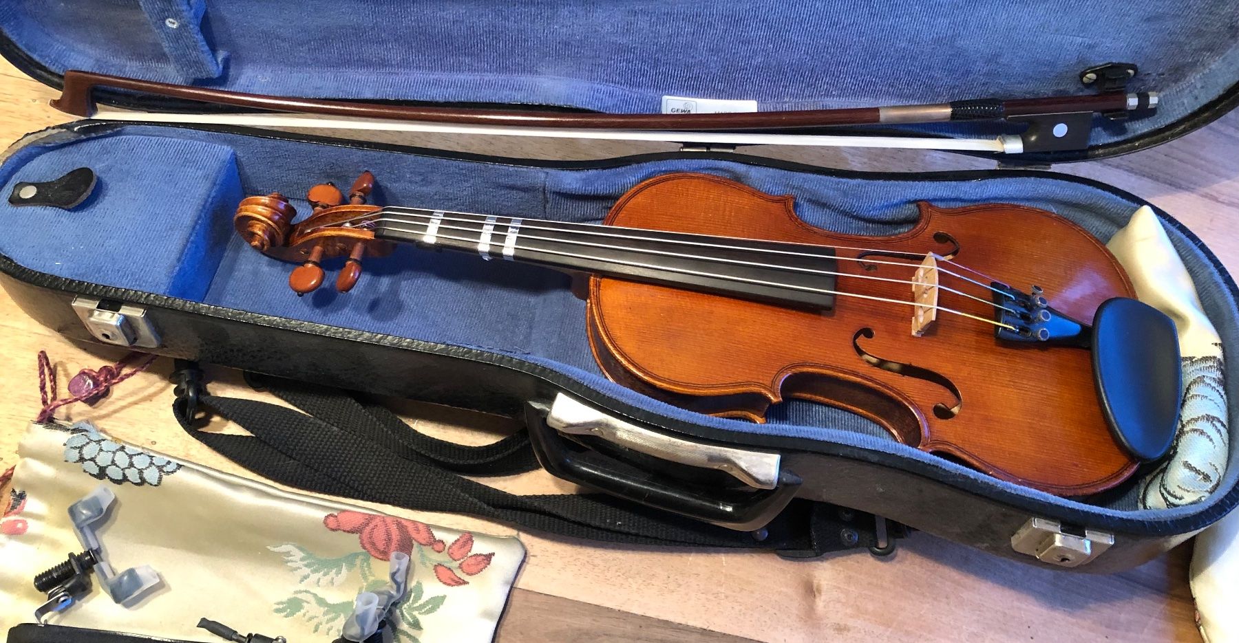 Musikinstrumente: 1/4 Violine & 1/4 Bogen – Gebraucht aus Stäfa von sinalong9