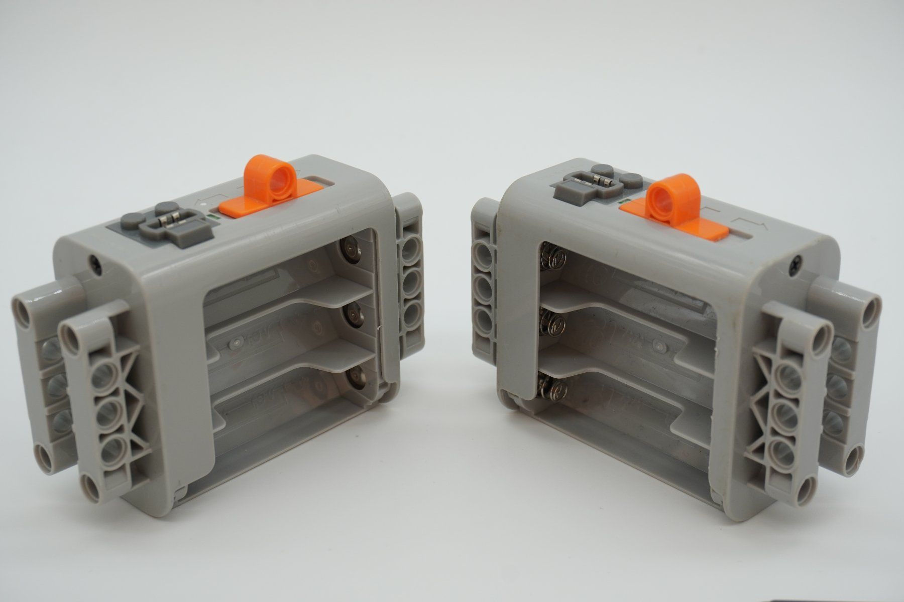 Lego Giocattoli: LEGO Technic Power Functions AA-Batterieboxen (8881) – Usato da Zürich venduto da PWGrZ 3