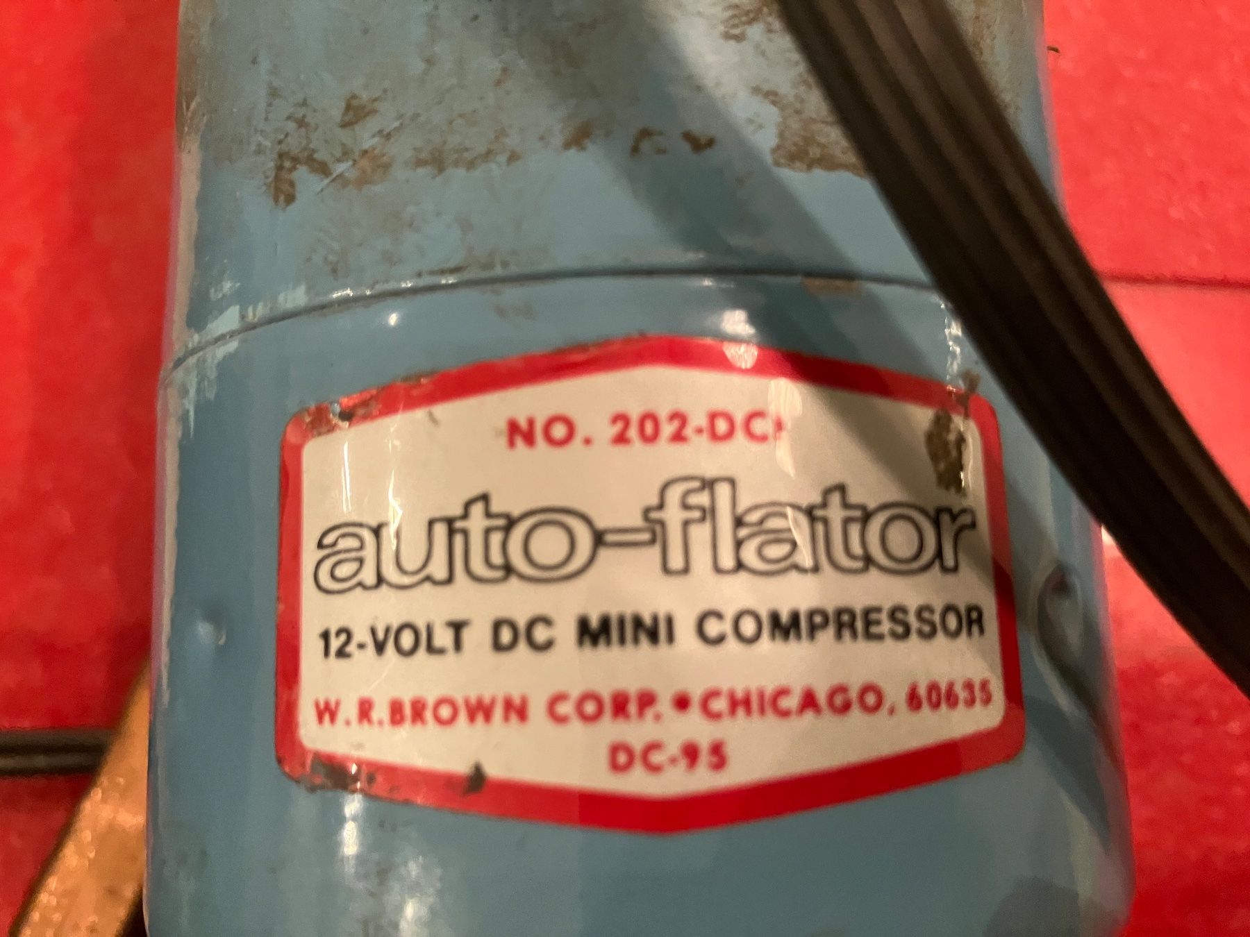 Compressori: Auto-Flator Kompressor 12V mit Koffer gebraucht Zustand – Usato da Dintikon venduto da 51r_5mdz 4