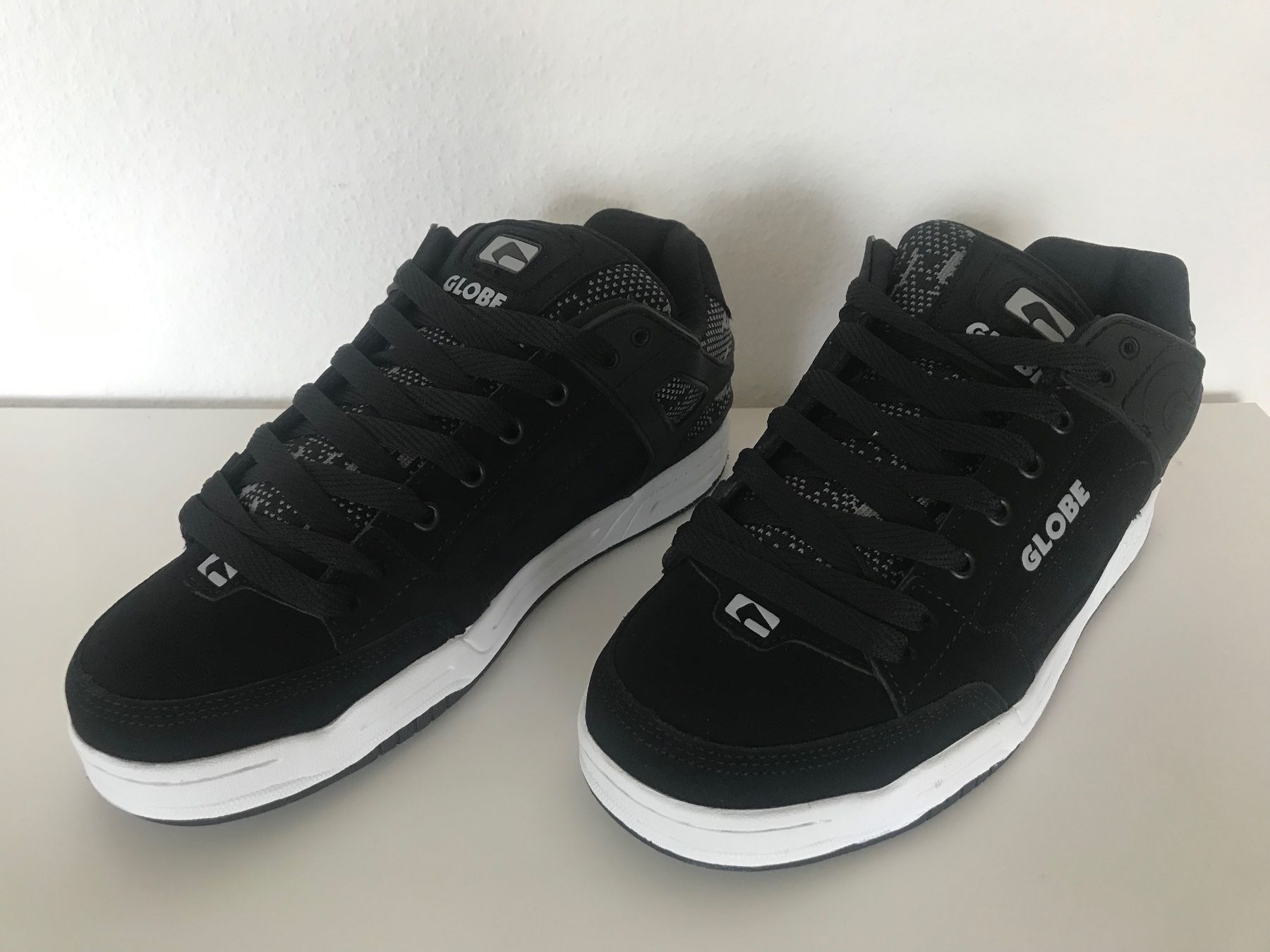Globe Herrenschuhe: Chaussure – Neu und originalverpackt aus Grand-Lancy von tbi_sk5l 1