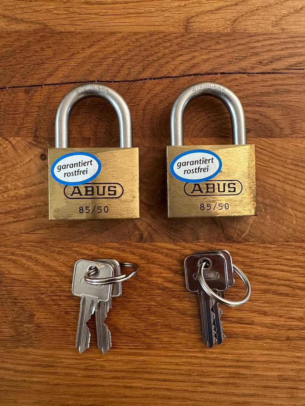 Abus Lucchetti: 2 x ABUS Messing Vorhängeschlösser 85/50 – Usato da Muttenz venduto da Marcello64