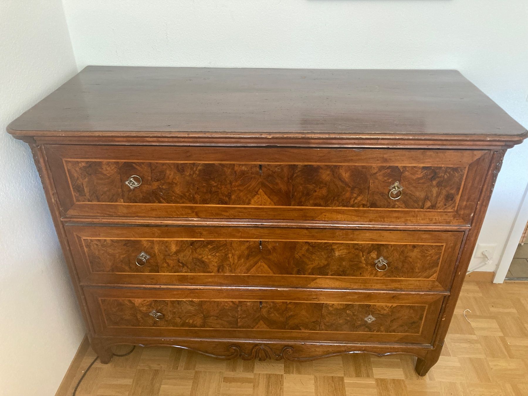 Commodes: Grosse antike Kommode mit 3 Schubladen – D'occasion à Muri b. Bern par bia_87qg 1