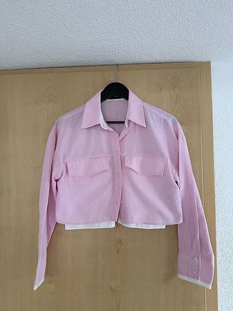 Rosa cropped Bluse von ZARA
