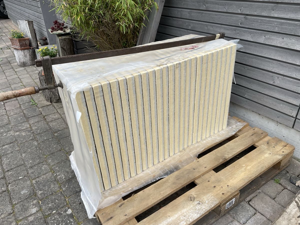 Bodenbeläge: Gartenplatten – Neu (gemäss Beschreibung) aus Bargen BE von MelS85