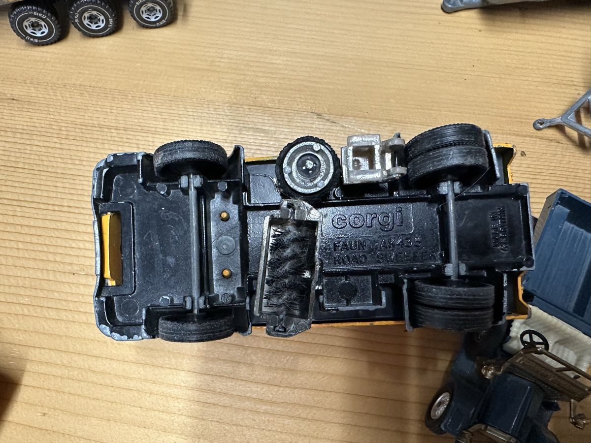Matchbox Giocattoli: Siku, Volvo, Corgi, Matchbox - einzigartige Spielzeugauto – Usato da Spiez venduto da sumanoli 5