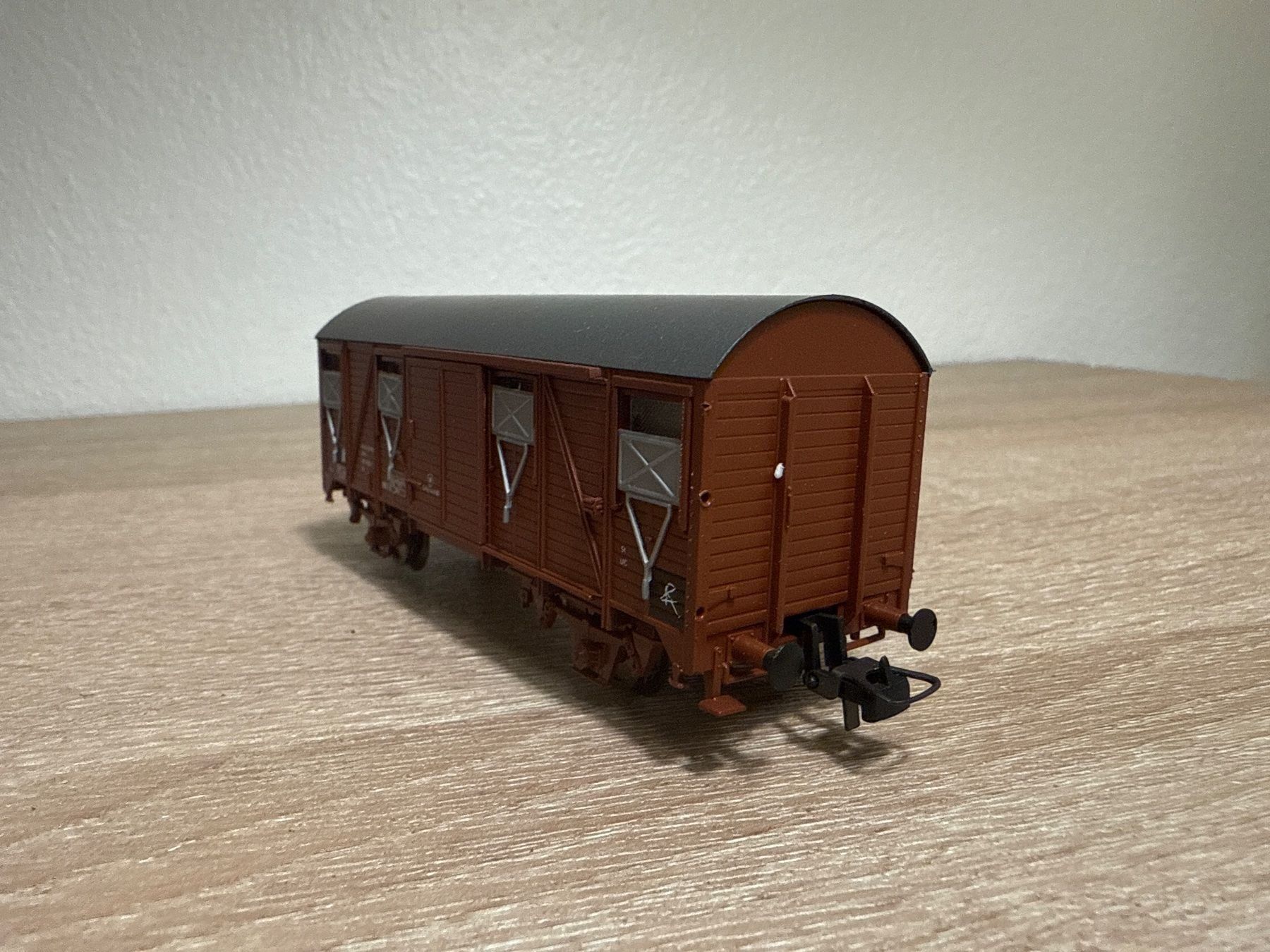 Roco Modellini di ferrovie: Roco Güterwagen DB H0 (90) – Usato da St-Aubin-Sauges venduto da Lo_Go 3