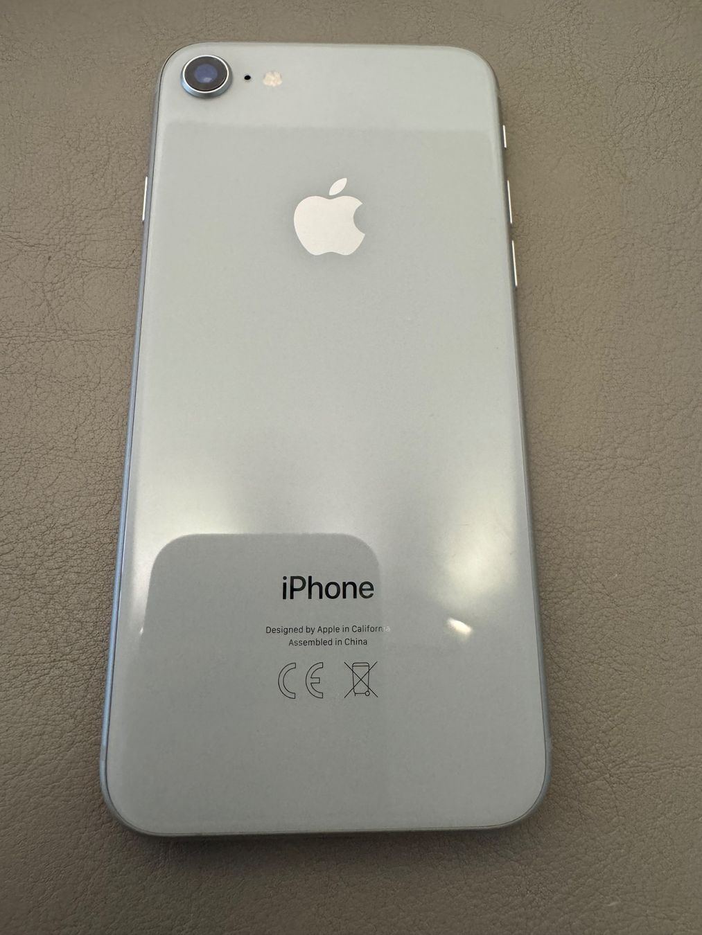 Apple Telefoni cellulari / Smartphones: iPhone 8 – Difettoso da Adliswil venduto da Busys 1
