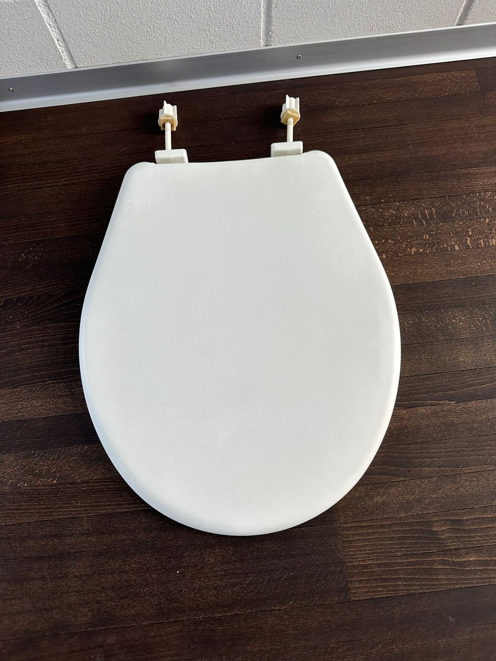WC: WC-Sitz, Toilettendeckel - universal – Usato da Enggistein venduto da RetoWilli 3