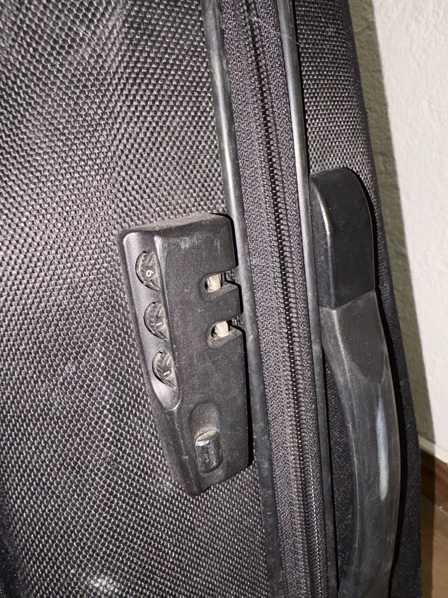 Samsonite Reisekoffer: Handgepäck Koffer Samsonite schwarz – Gebraucht aus Zürich von nij_7d59 2